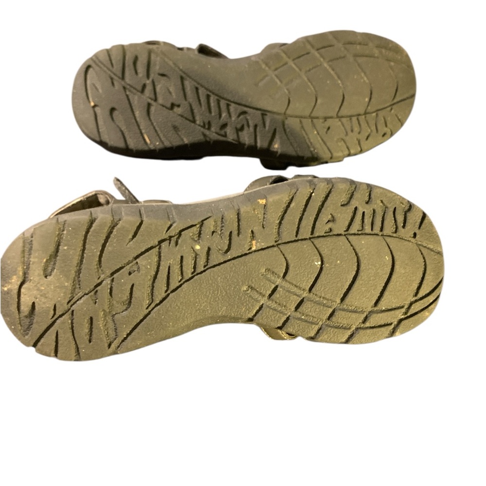 Zibu size 8M gray Velcro Buckle easy slip on comfy shoes - Picture 3 of 4
